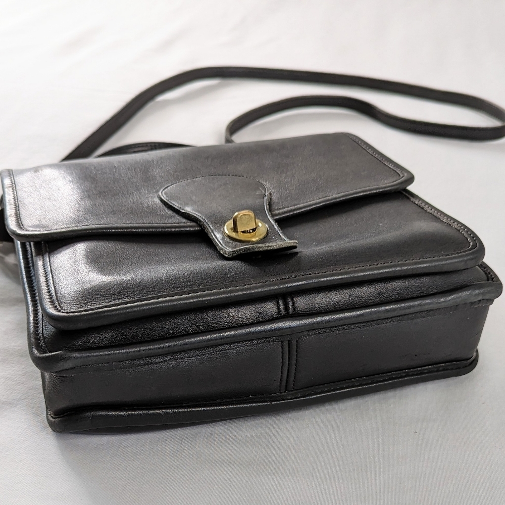 VTG Coach Station Bag Black Leather Crossbody Purse - Picture 2 of 14